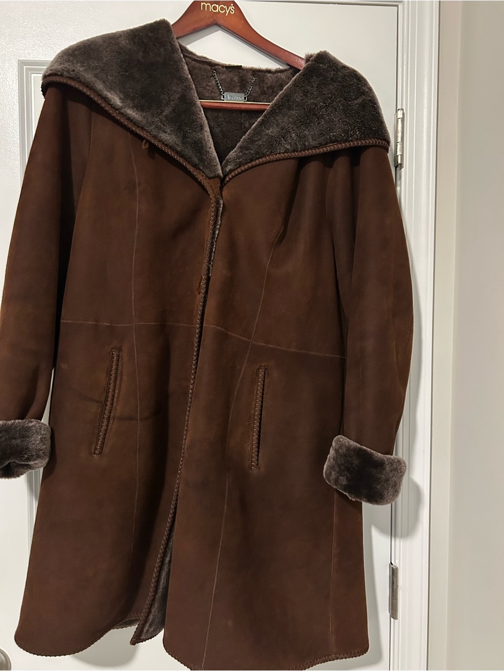 AUTUNNO Women's Brown Shearling Hooded Coat - Luxurious Suede Finish